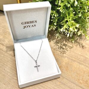 Cruz de Oro Blanco con Diamantes