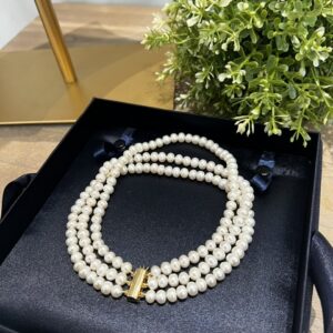 Collar de Perlas Cultivadas con tres vueltas
